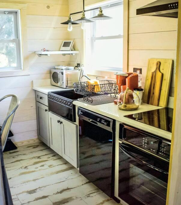 Secluded Tiny House By The Marsh With Hunting Island Beach Pass Frogmore ภายนอก รูปภาพ